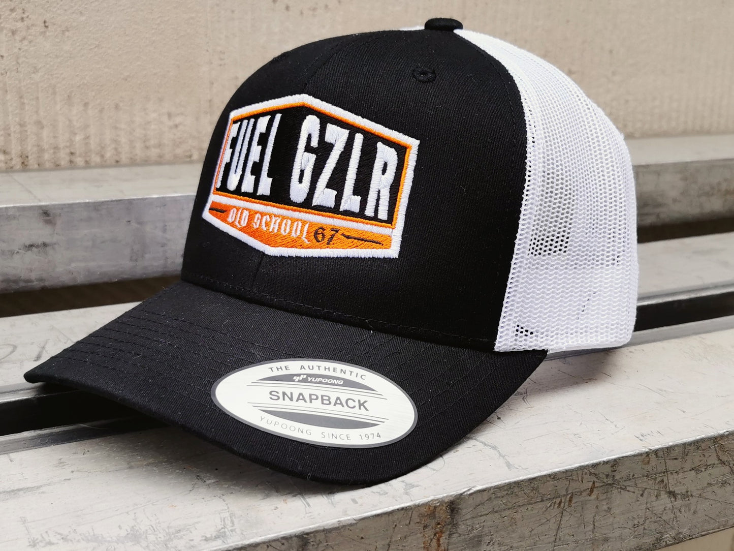 Cap"OLD SCHOOL" - black/white